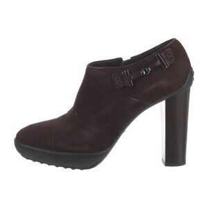 Tod's brown suede ankle boots. Size IT 40
